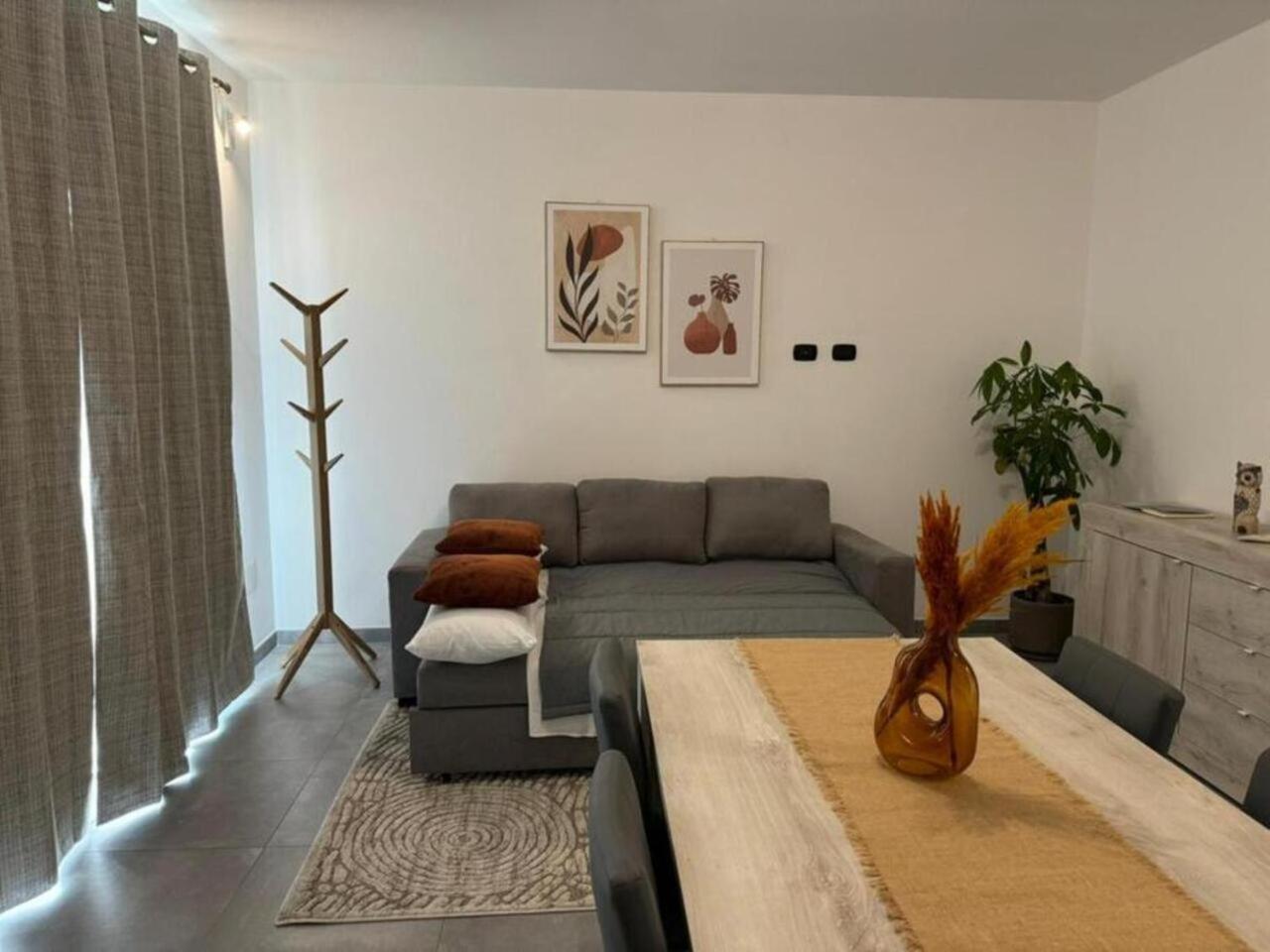 Moderno E Confortevole Appartamento, Wi-Fi E Parcheggio Gratuito Sanluri Exterior foto